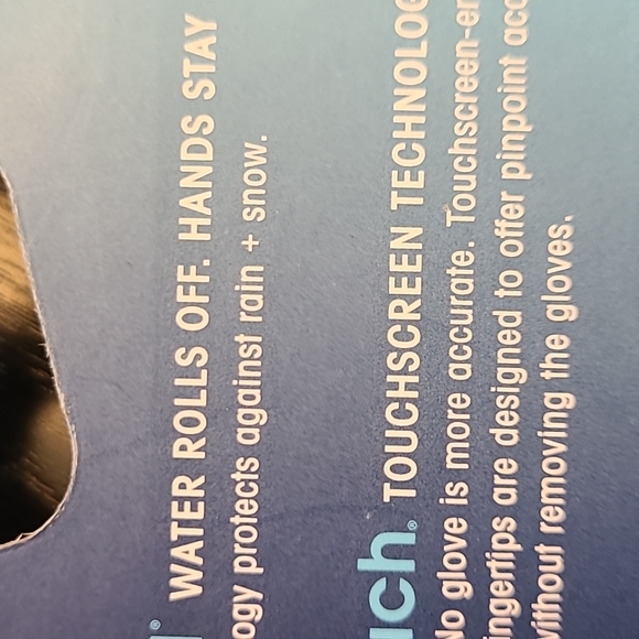 Isotoner touchscreen SmartDri gloves - Picture 8 of 11